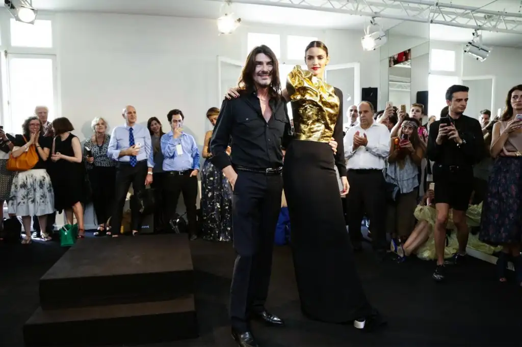 Stephane-Rolland-Couture-FW15-Paris-2999-1436281876-mediumbigthumb.webp