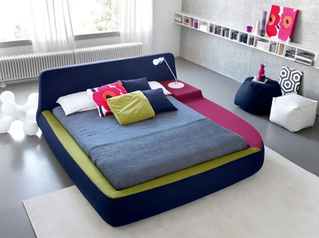 stunning-and-Modern-Low-Bed-design-8.webp