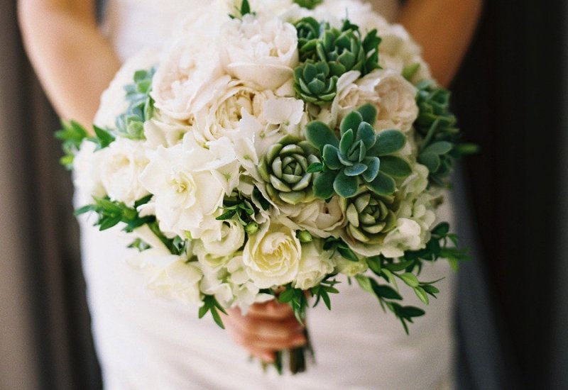 succulent-and-ivory-rose-wedding-bouquet.full.jpg
