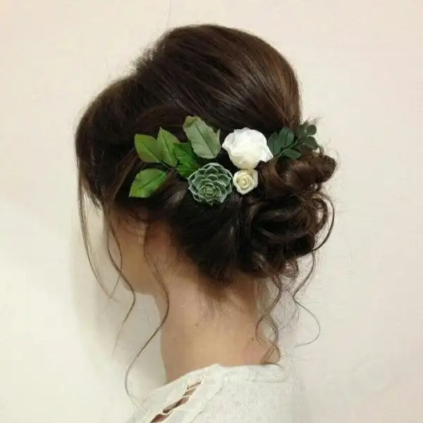 succulent-pins-wedding-scculent-hair-accessory.webp