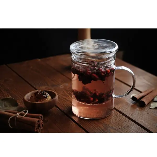 süzgeçli kupa.webp