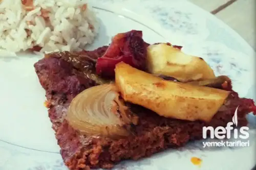 tepsi-kebabi-hazirlanisi-foto-500x333.webp