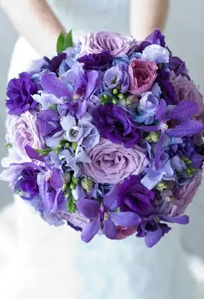 top-of-bridal-bouquet.webp