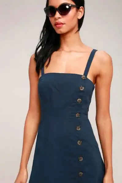 trend-alarmi-yandan-dugmeli-parcalar-12077915.webp