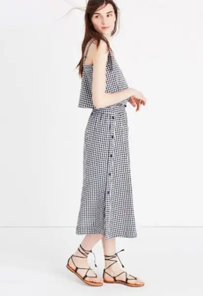 trend-alarmi-yandan-dugmeli-parcalar-12077929.webp