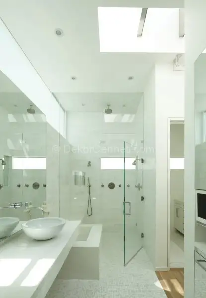trend-beyaz-banyo-dekorasyon-modelleri.webp