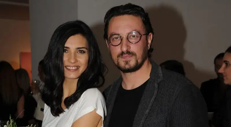 tuba-onur-sli.webp