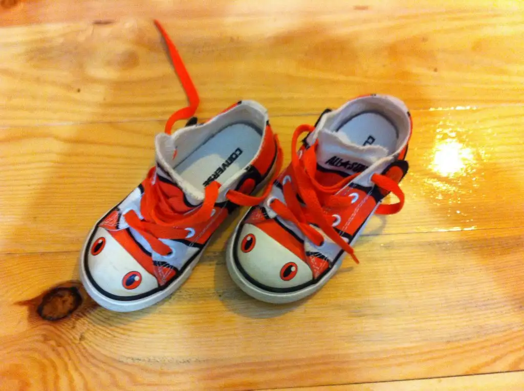 turuncu converse-1.webp