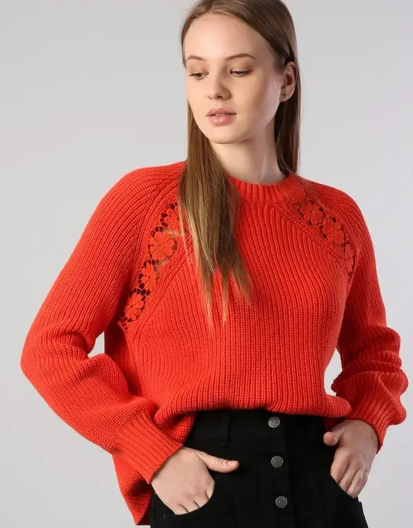 turuncu-renk-kislik-kazak-modeli.webp
