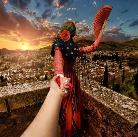 tut-elimi-dunya-turu-ilginc-fotograflar-1380692-custom.webp