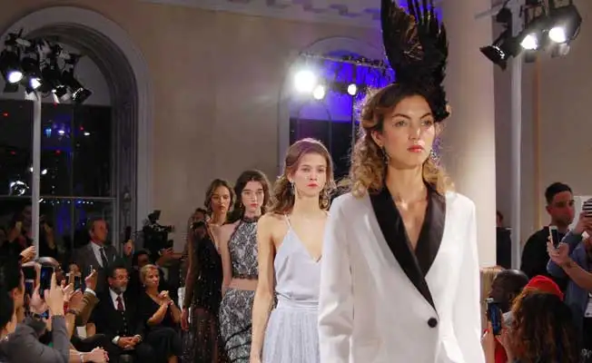 unlu_modaci_zeynep_kartal_in_2018_koleksiyonu_londra_moda_haftasi_nda_h52822_b60fa.webp