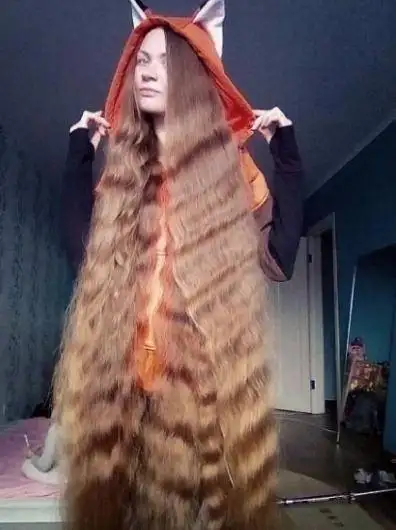 uzun_saclari_ile_fenomen_oldu (6).webp