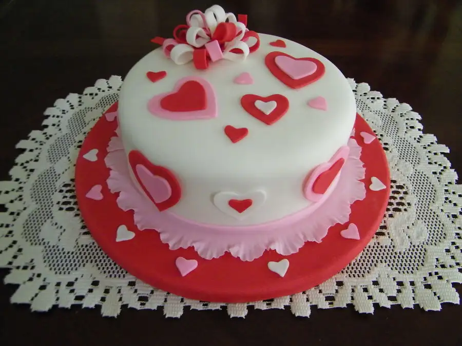 valentines-day-cakes-1.webp