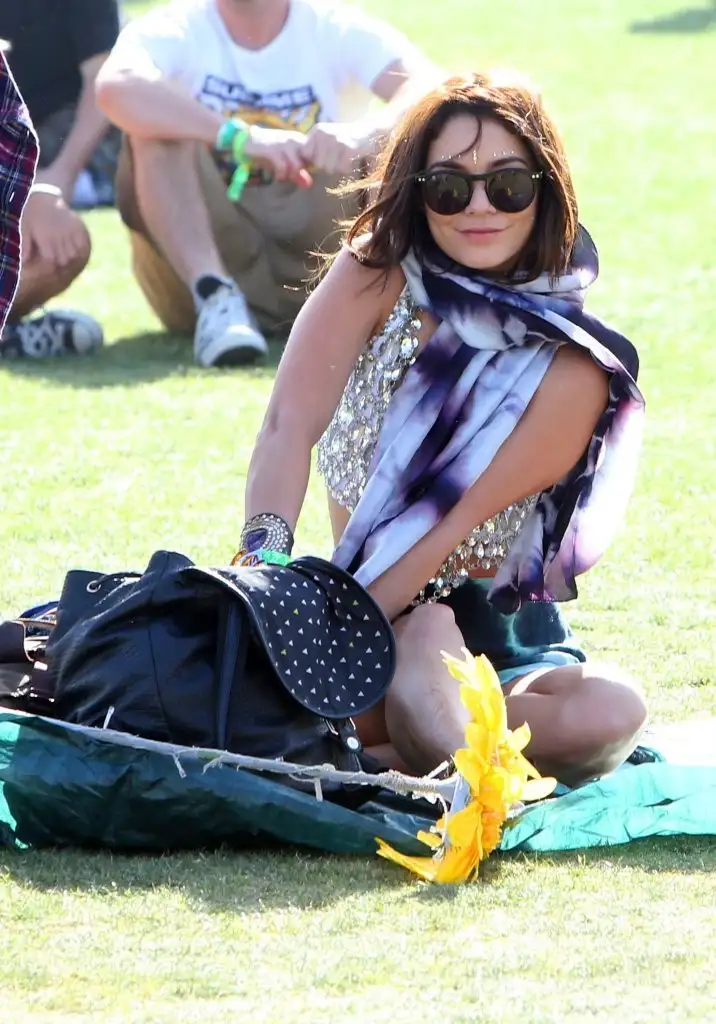 Vanessa+Hudgens+Coachella+Music+Festival+Day+Ddvyuw5WwT8x.webp