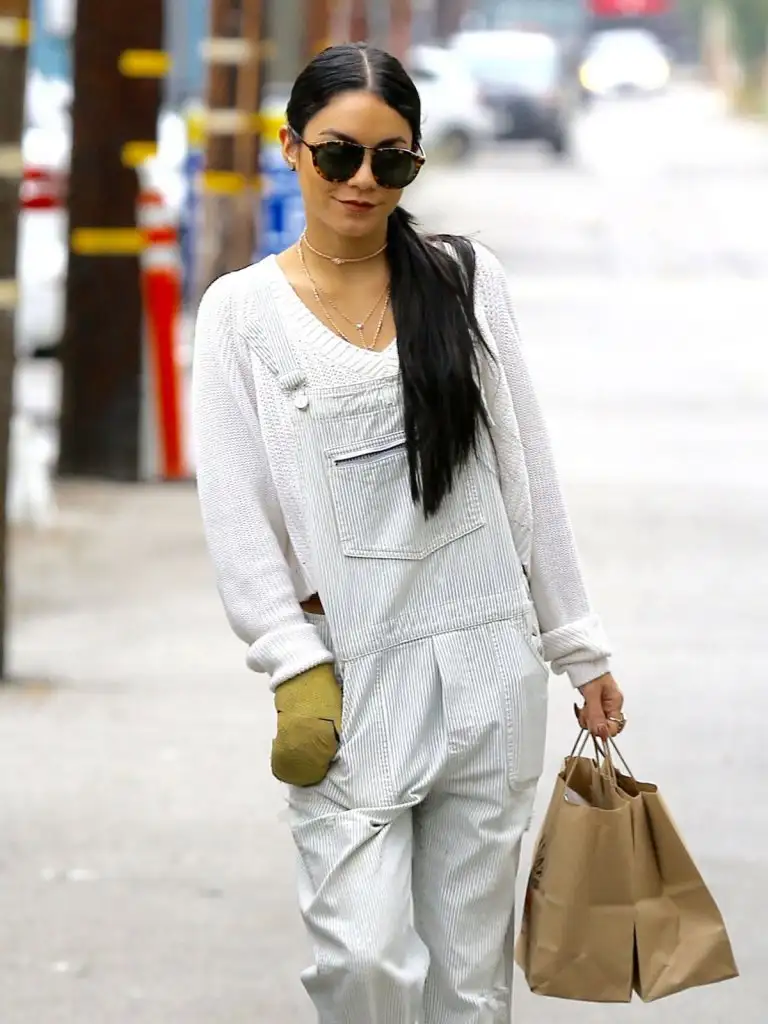vanessa-hudgens-seen-as-she-steps-out-with-fractured-finger-in-studio-city_1.webp