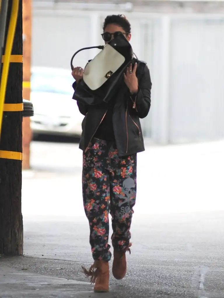 Vanessa+Hudgens+Vanessa+Hudgens+Runs+Errands+vqyEkGgkJ_Ux.webp