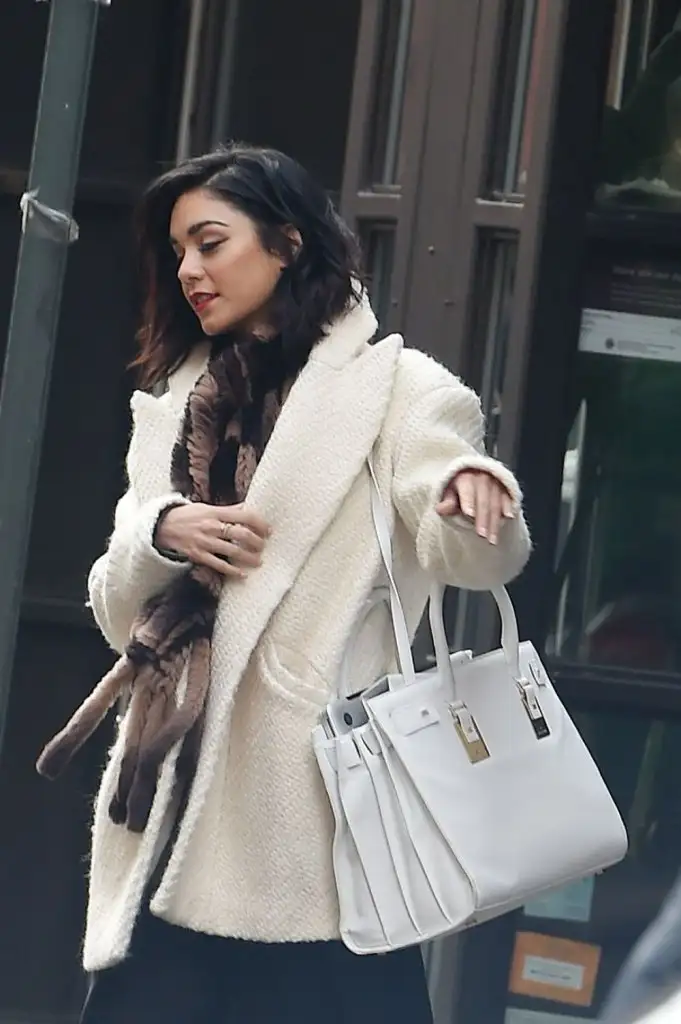 vanessa-hudgens-went-out-in-soho-new-york-city_2.webp