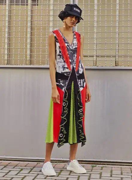 versus-versace-2018-resort-1495794635628.webp