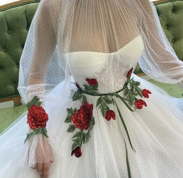 vint wedd (2).webp