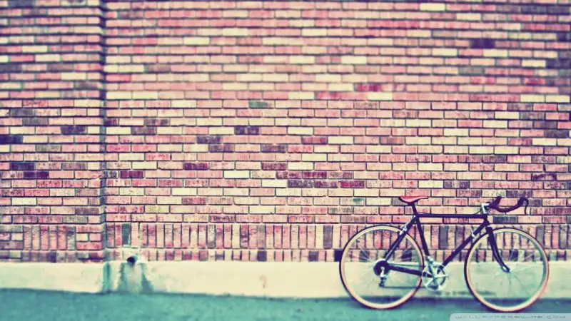 vintage_bike-wallpaper-1024x576.webp