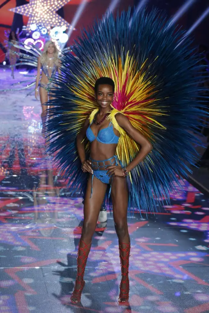 vs_runway078.webp