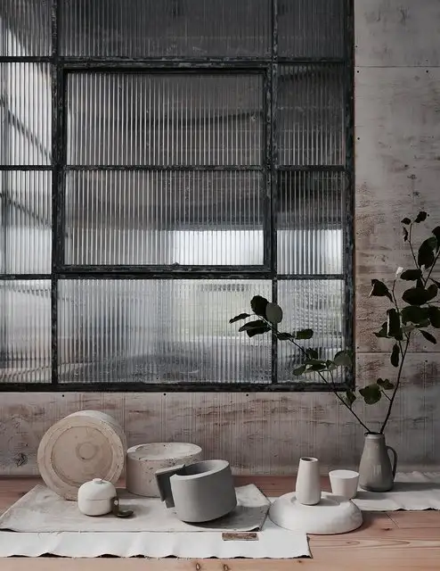 wabi-sabi-stili-dekorasyon-ornekleri (9).webp