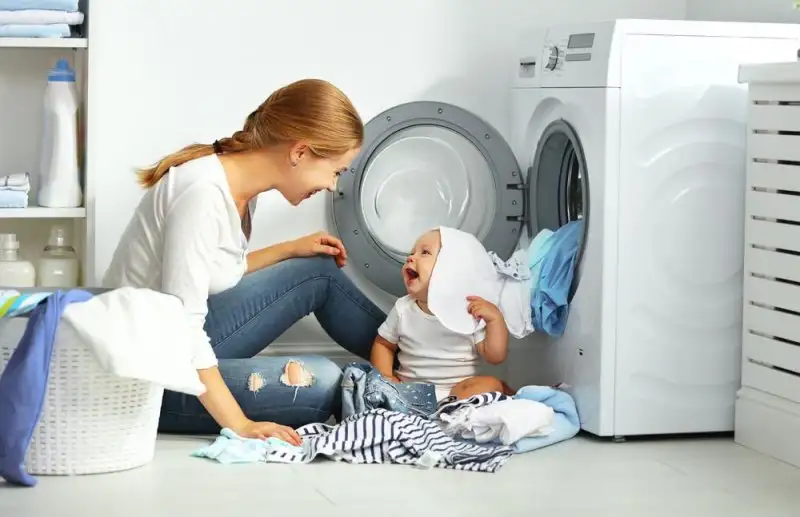 washingclothes_2048x.webp