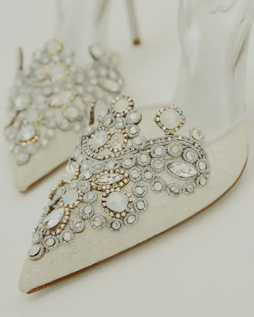 wed shoe1h.webp