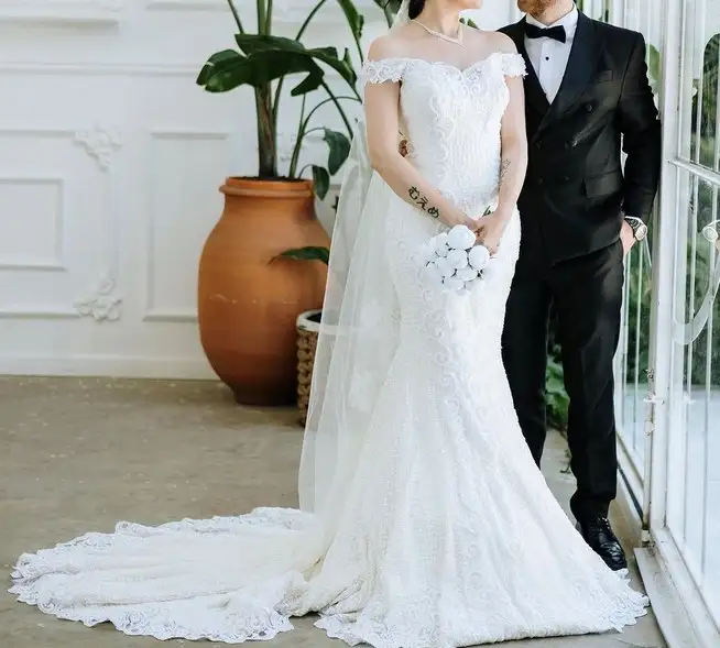 wed6 (3).webp