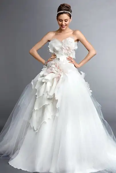 wedding-dresses-with-flowers-floral-applique-wedding-dresses-marchesa.webp