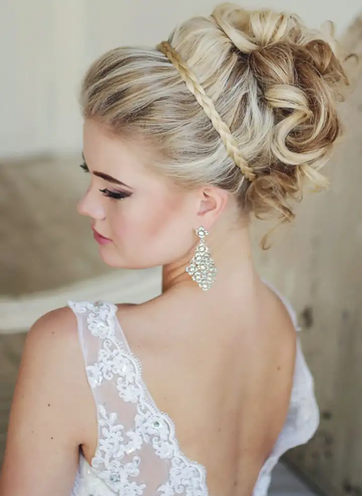 wedding-hairstyle-20-10312014nz-720x985_timmje.webp