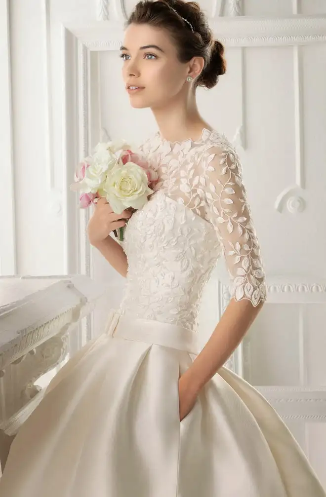 winter-wedding-dress-long-sleeves-aire-barcelona-2014_282-1.webp