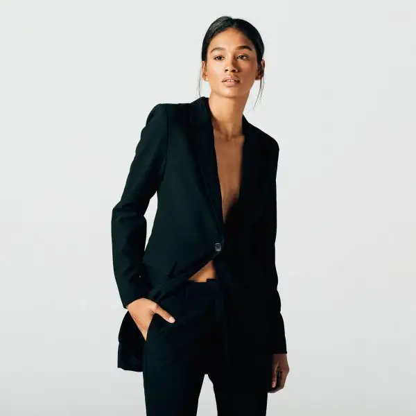 womens-oversized-blazer-in-black-product.webp