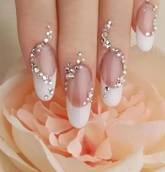 wonderful-wedding-nail-design.webp