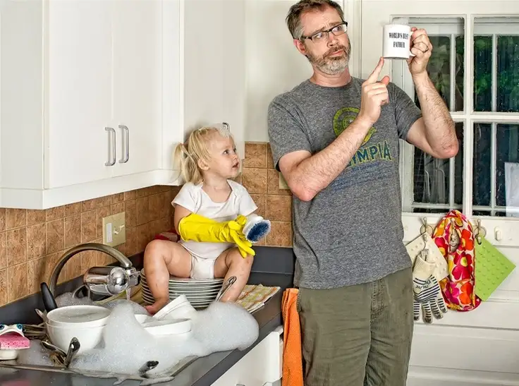 Worlds-Best-Father-Dave-Engledow-with-Daughter-Alice-Bee-17.webp