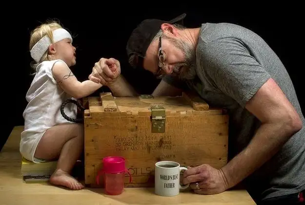 Worlds-Best-Father-Dave-Engledow-with-Daughter-Alice-Bee-3.webp