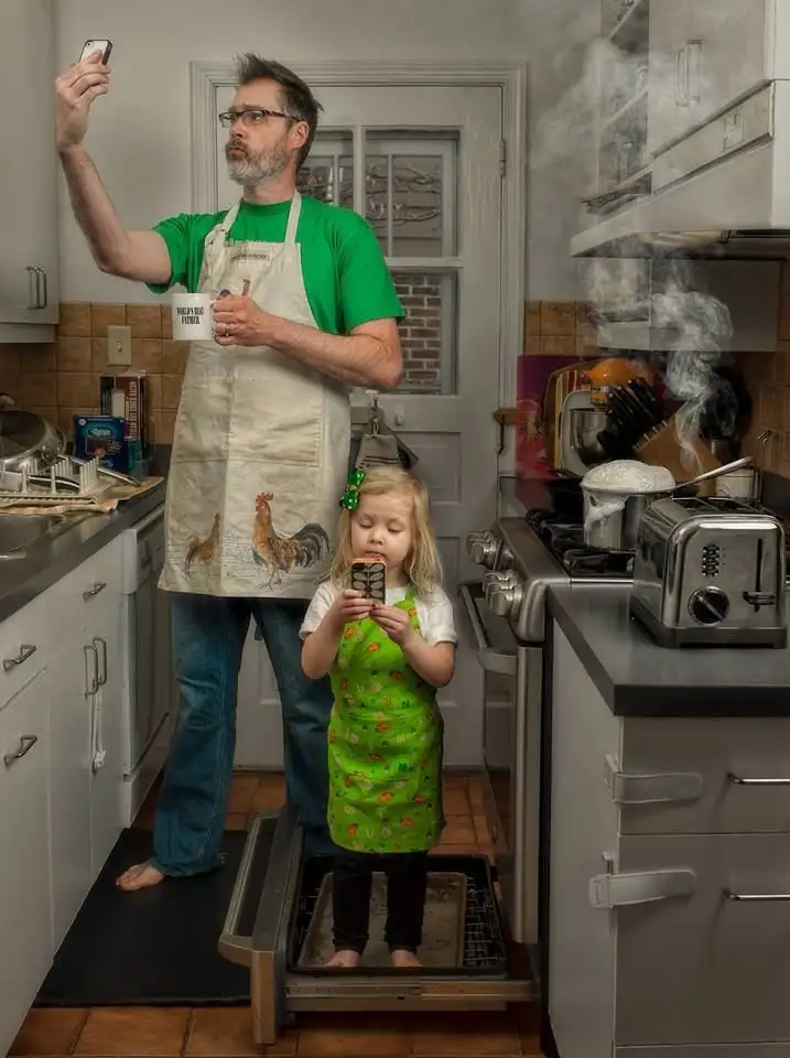 Worlds-Best-Father-Dave-Engledow-with-Daughter-Alice-Bee-30.webp