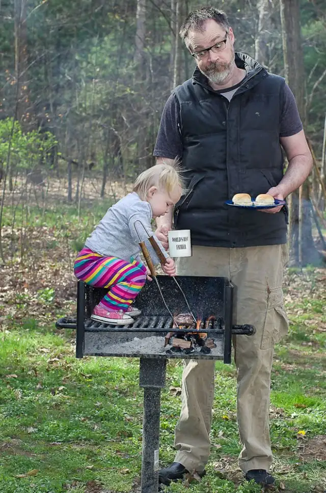 Worlds-Best-Father-Dave-Engledow-with-Daughter-Alice-Bee-32.webp