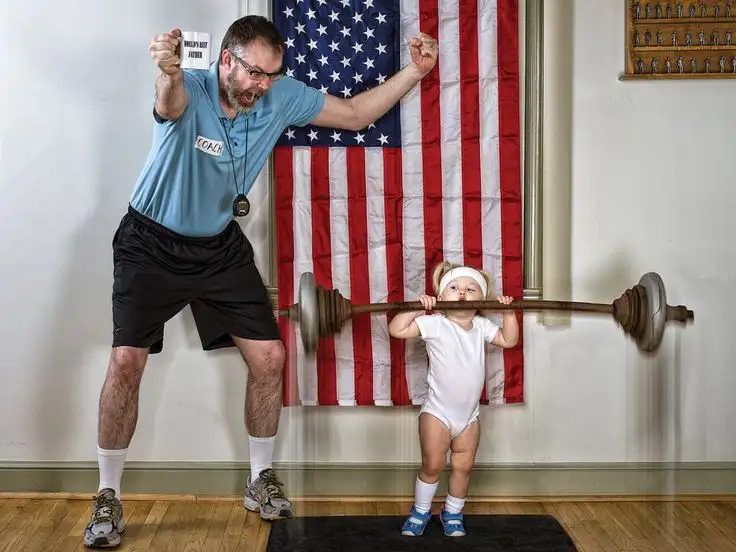 Worlds-Best-Father-Dave-Engledow-with-Daughter-Alice-Bee-35.webp