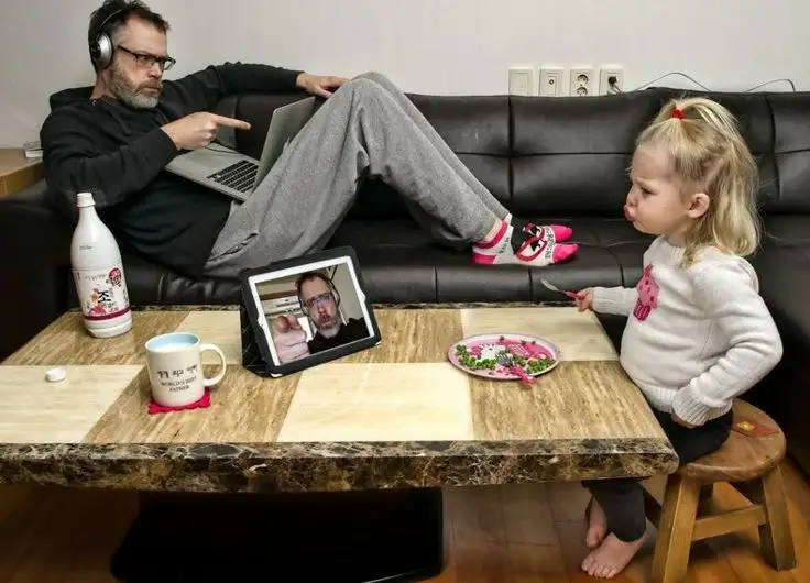 Worlds-Best-Father-Dave-Engledow-with-Daughter-Alice-Bee-38.webp