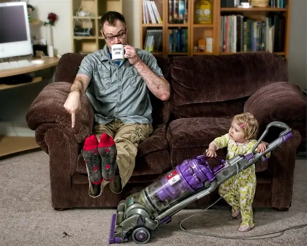 Worlds-Best-Father-Dave-Engledow-with-Daughter-Alice-Bee-44.webp