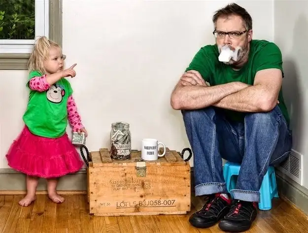 Worlds-Best-Father-Dave-Engledow-with-Daughter-Alice-Bee-46.webp