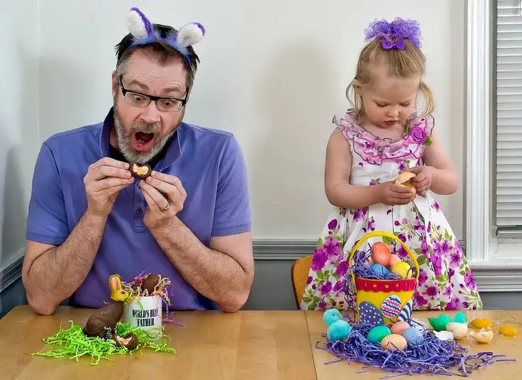 Worlds-Best-Father-Dave-Engledow-with-Daughter-Alice-Bee-5.webp
