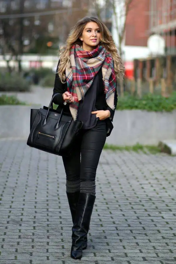yagmurlu_hava_kombinleri_moda_kiyafet (8).webp