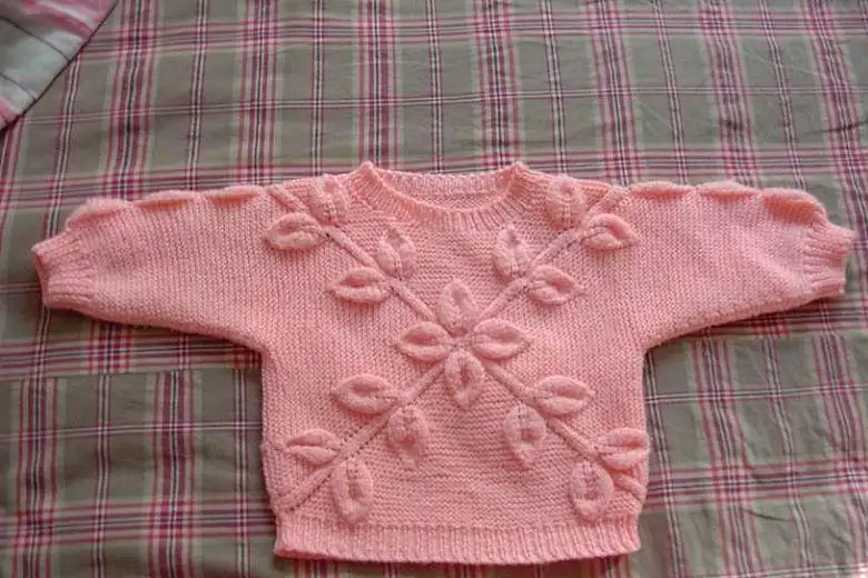 yaprak-desenli-pembe-güzel-örgü-kız-çocuk-kazağı.webp
