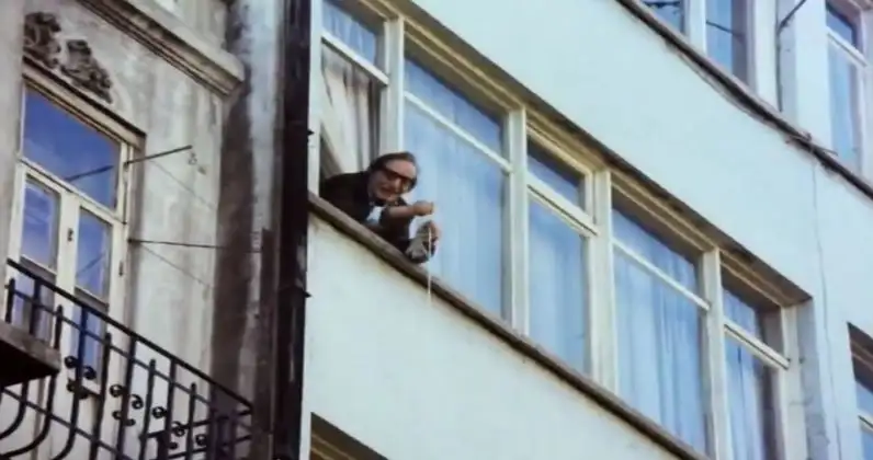 yaza-yaza-düşürdüm-hükümeti.webp