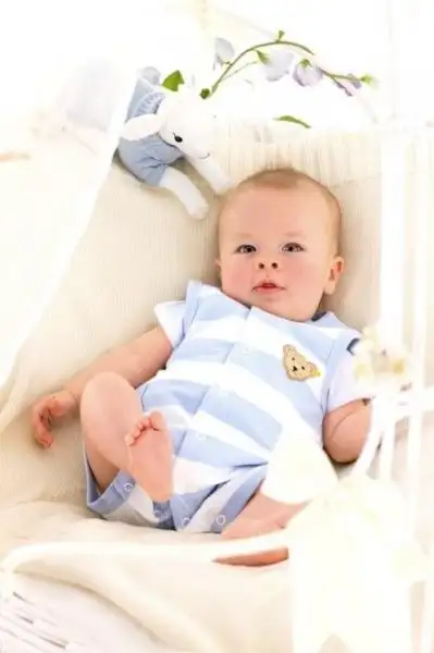 yazlik-bebek-kiyafetleri-31.webp