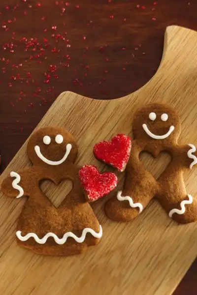 yeni-yil-yilbasi-kurabiyeleri-gingerbread.webp