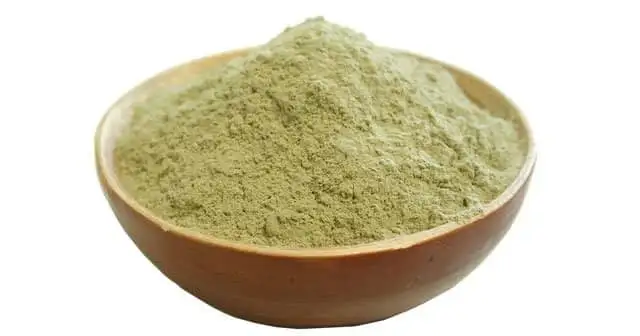 yesil_kil_maskesi_yagli_cilt_bakimi.webp