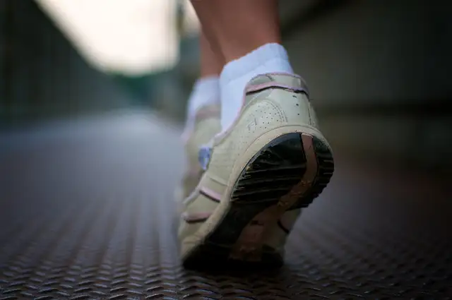yuruyus-jogging-ayakkabisi.webp